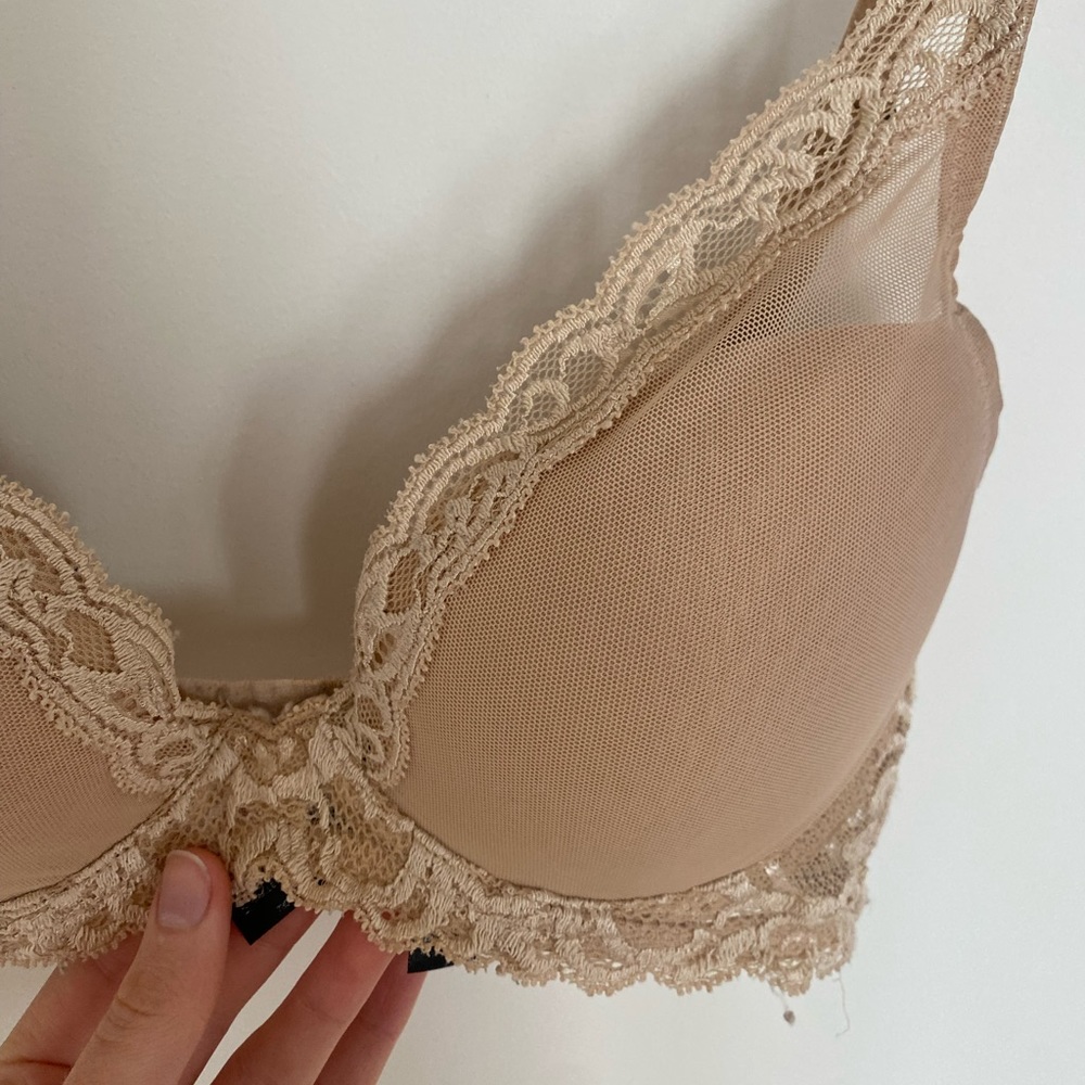 Natori Feathers Plunge Bra: 32D